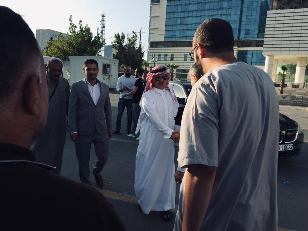 سفارة المملكة في الأردن تودع حجاج المركز السعودي لتدريب الكفيفيات وعددا من الأسر الأردنية.
