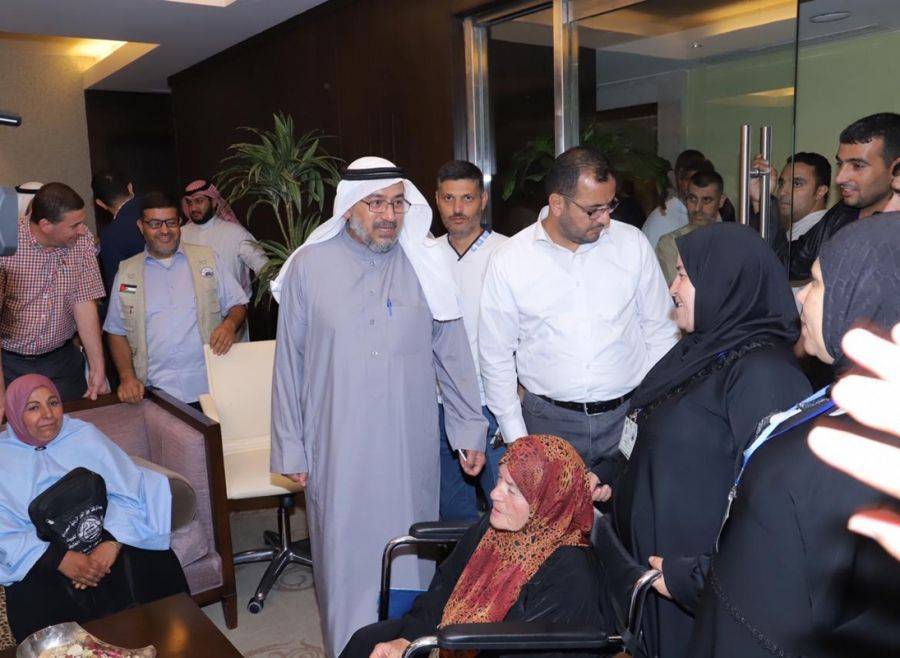 أبو البصل يتفقد حجاج أسر الشهداء