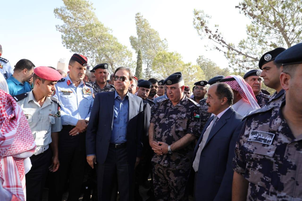 مندوباً عن جلالة الملك مدير عام الدفاع المدني يعزي بوفاة اللواء المتقاعد ذيب المعاني