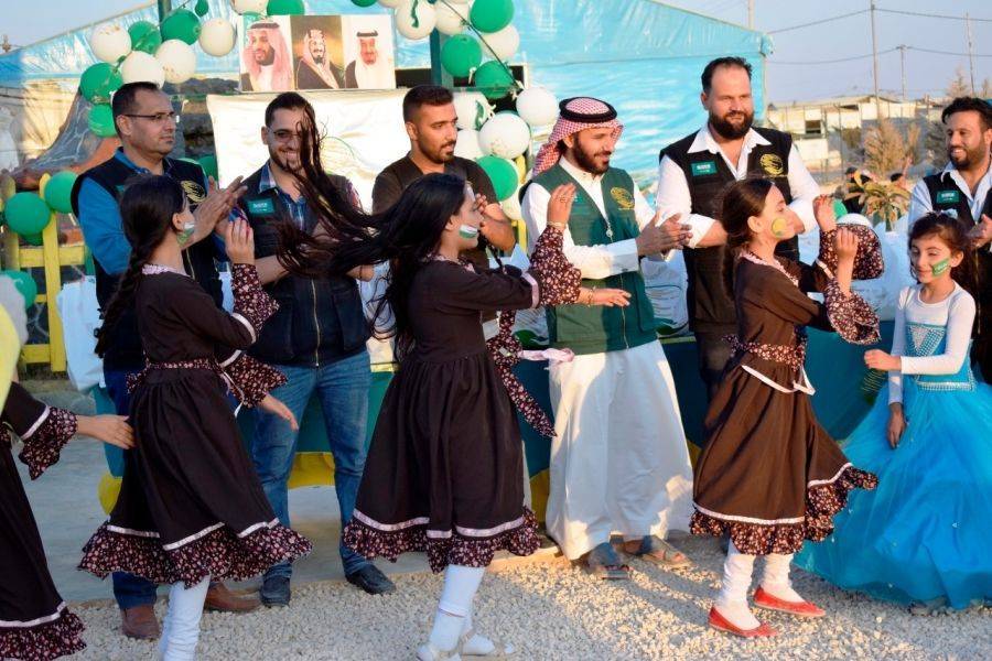 فرع مركز الملك سلمان للاغاثة بالاردن يطلق مبادرة  كساء فرحتكم فرحتنا   للاطفال الايتام في مخيم الزعتري
