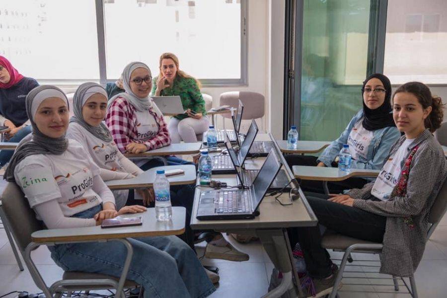 *عقد Girls’Dayيوم الفتاة” في شركة Estarta Solutions لبناء اهتمام الفتيات بقطاع تكنولوجيا المعلومات*