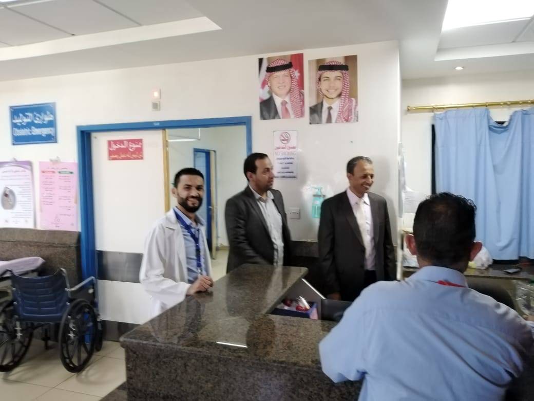 بالصور .. ادارة مستشفى النسائية والاطفال في محافظة المفرق تحتفل بعيد الاضحى مع المرضى .