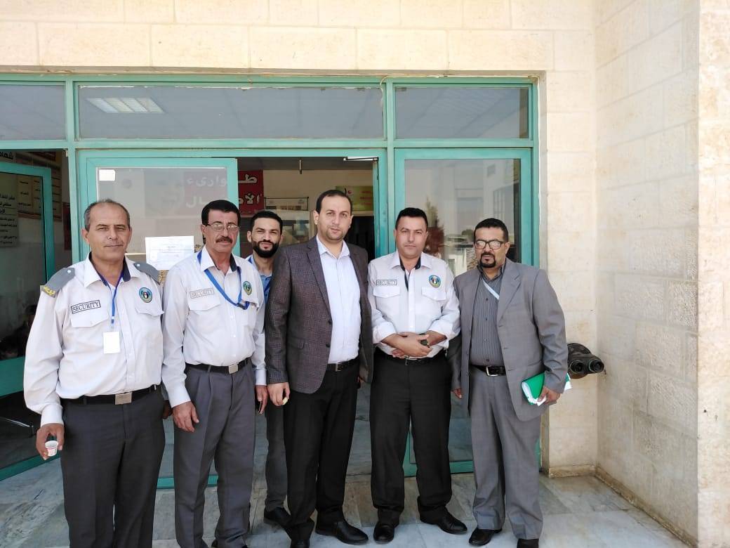 بالصور .. ادارة مستشفى النسائية والاطفال في محافظة المفرق تحتفل بعيد الاضحى مع المرضى .
