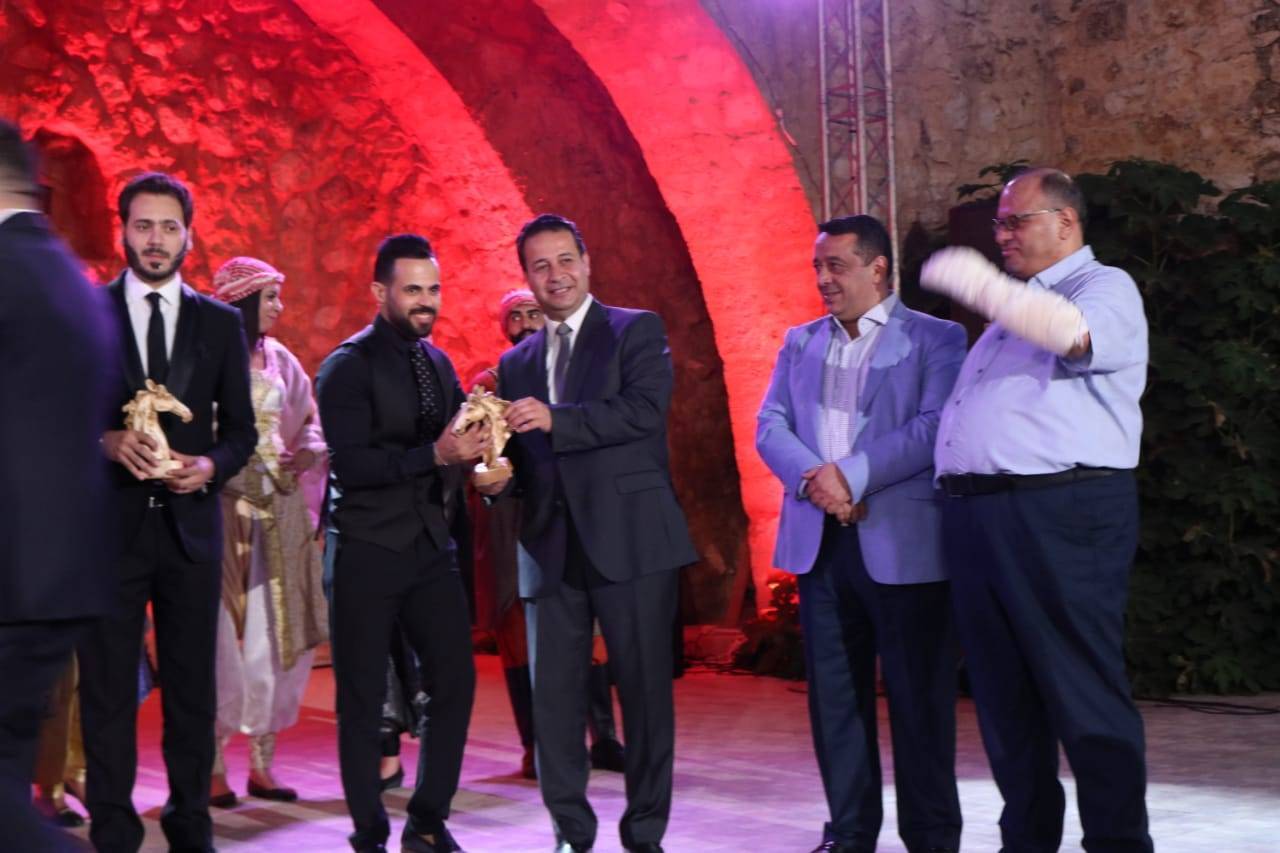  مندوبا عن ولي العهد وزير الثقافة يفتتح فعاليات مهرجان الفحيص