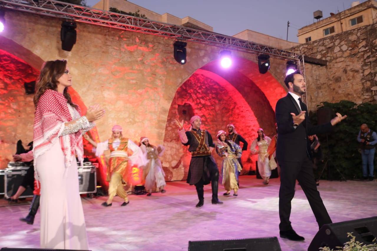  مندوبا عن ولي العهد وزير الثقافة يفتتح فعاليات مهرجان الفحيص