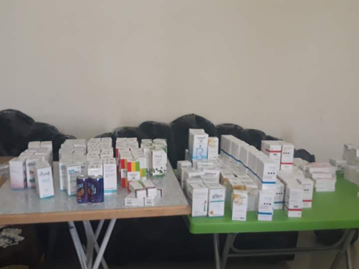 يوم طبي مجاني لجمعية القلوب الرحيمة في محافظة جرش بحضور فريق طبي متكامل .