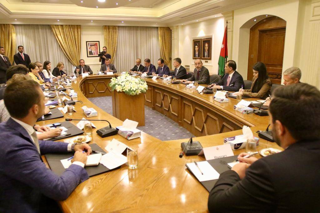 الصفدي يؤكد على ضرورة اتخاذ المجتمع الدولي خطوات فاعلة وسريعة للضغط على إسرائيل لوقف انتهاكاتها للمقدسات في القدس المحتلة 
