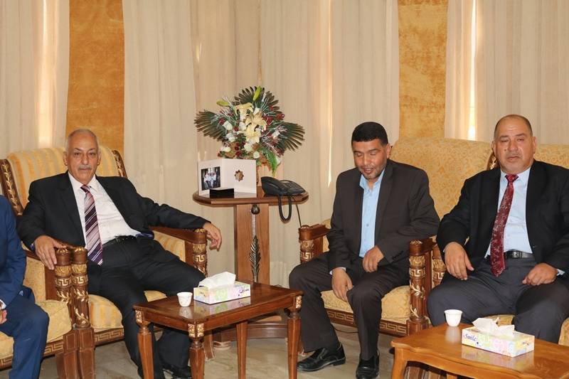 تبادل التهاني بمناسبة عيد الأضحى في جامعة الحسين بن طلال