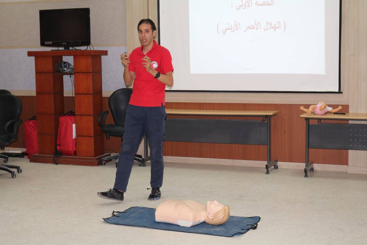 إختتام الورشة التدريبية (الإسعافات الأولية) في جامعة الحسين بن طلال