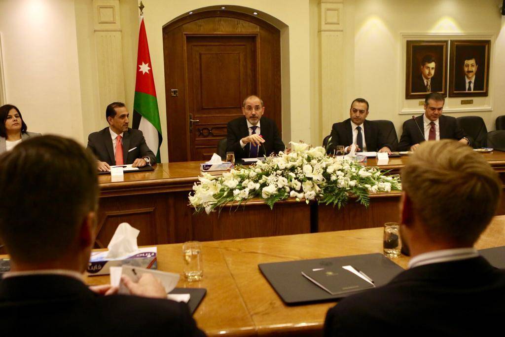 الصفدي يلتقي وفدآ من مساعدي أعضاء الكونغرس الامريكي