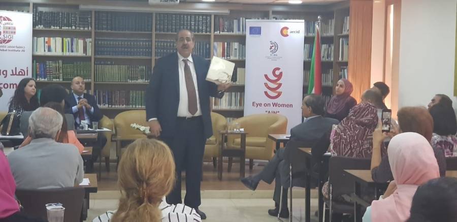 حازم قشوع يحاضر عن الحياة الحزبية الأردنية