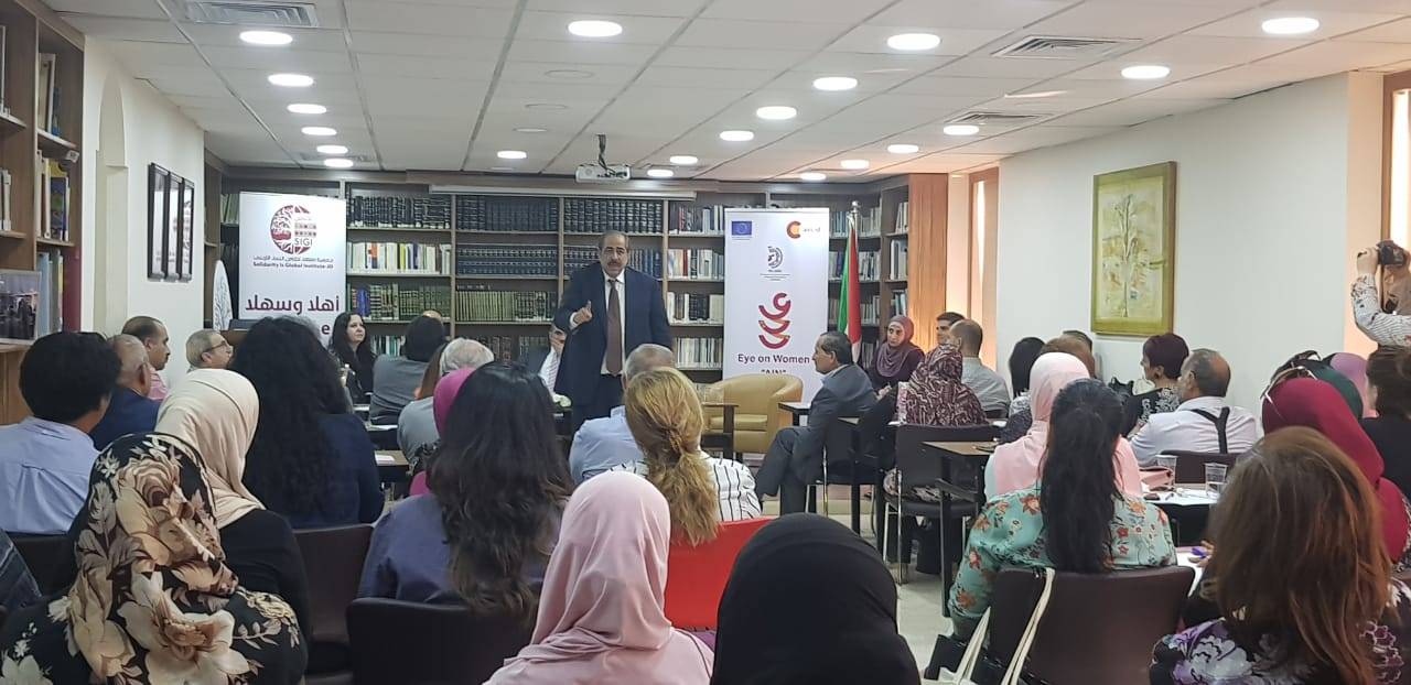 حازم قشوع يحاضر عن الحياة الحزبية الأردنية