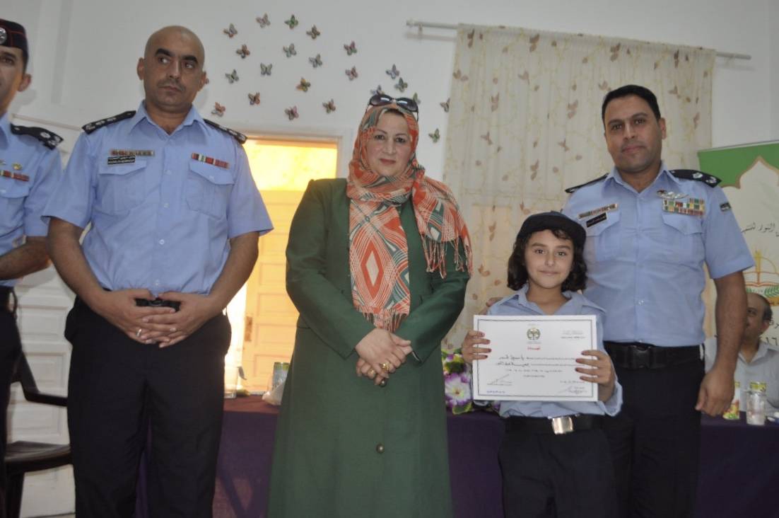 جمعية عبق النور تخرج طلاب النادي الصيفي من مبادرة الشرطي الصغير 