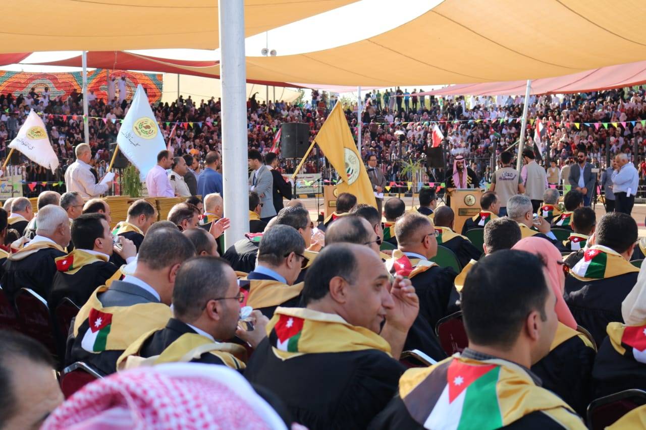 جامعة الحسين بن طلال تحتفل بتخريج الفوج العشرين 
