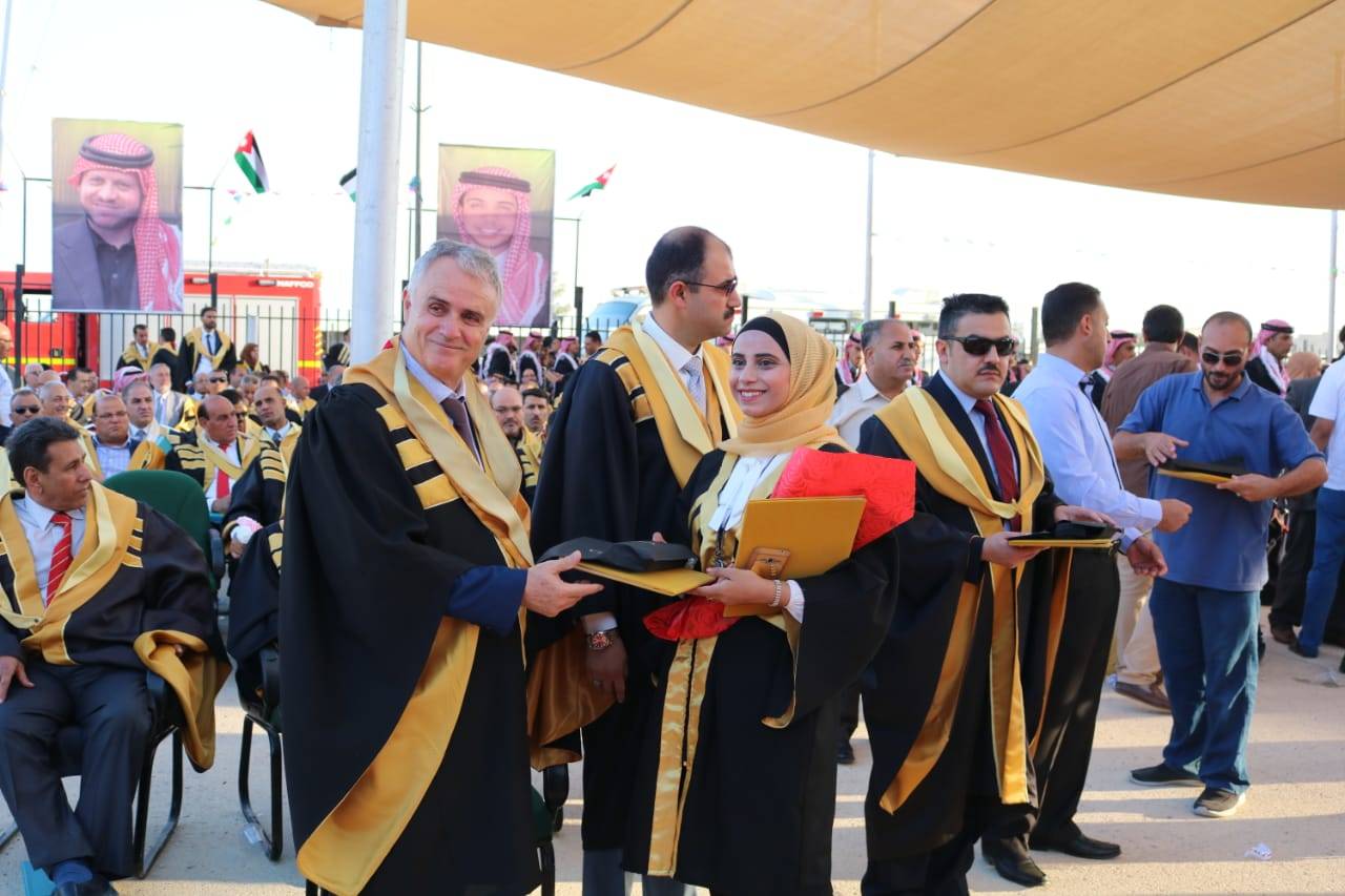 جامعة الحسين بن طلال تحتفل بتخريج الفوج العشرين 