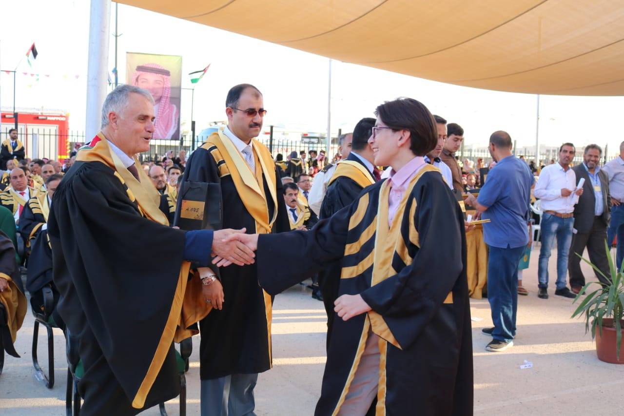 جامعة الحسين بن طلال تحتفل بتخريج الفوج العشرين 