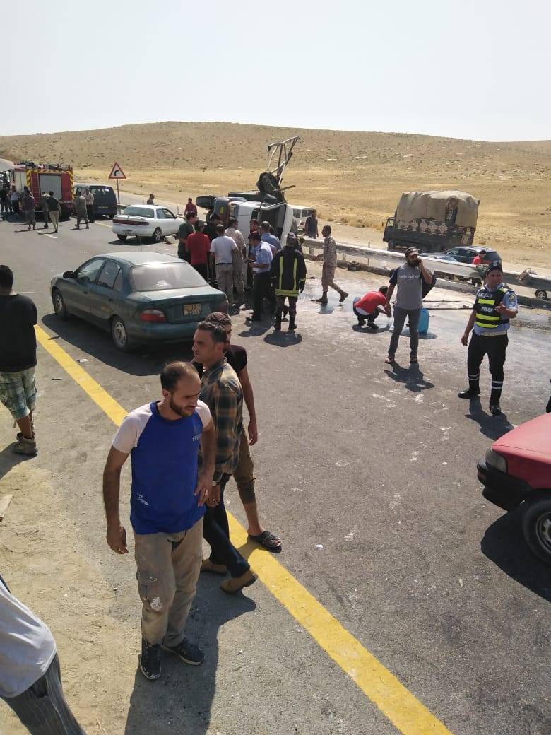ثلاث وفيات وعدد من الاصابات  بحادث على  شارع ٦٠ سحاب الموقر حادث اليم  