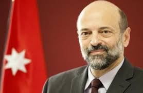 الرزّاز يوافق على انتداب ١٥ موظّفاً إلى الغذاء والدواء استجابة لمطالب القطاع الخاصّ*