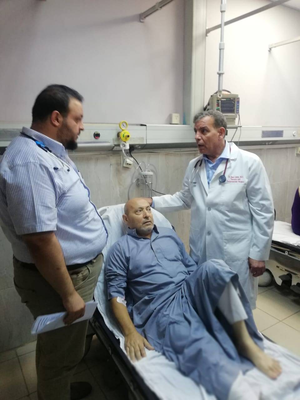 وزير الصحة سعد جابر يبدأ بالعمل كطبيب 