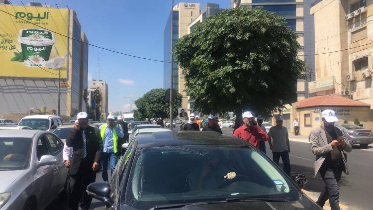 بالفيديو .. مجلس نقابة المعلمين سيرا نحو دوار الحجايا