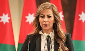 غنيمات تؤكد على أهمية الحوار للوصول إلى نتيجة مع نقابة المعلمين.