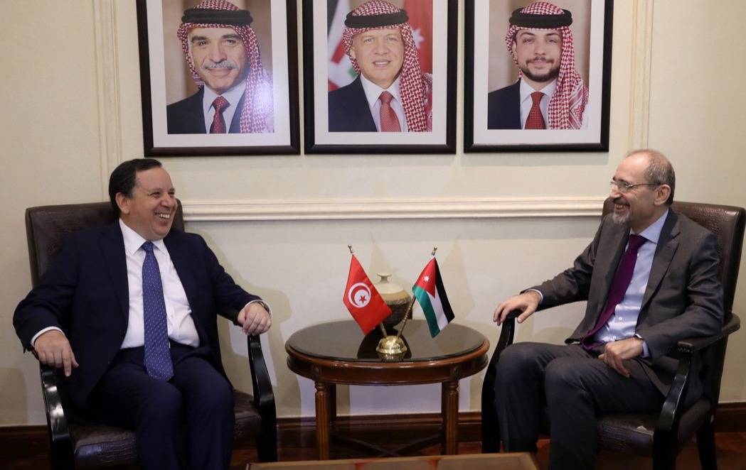 الصفدي يجري مباحثات مع نظيره التونسي 
