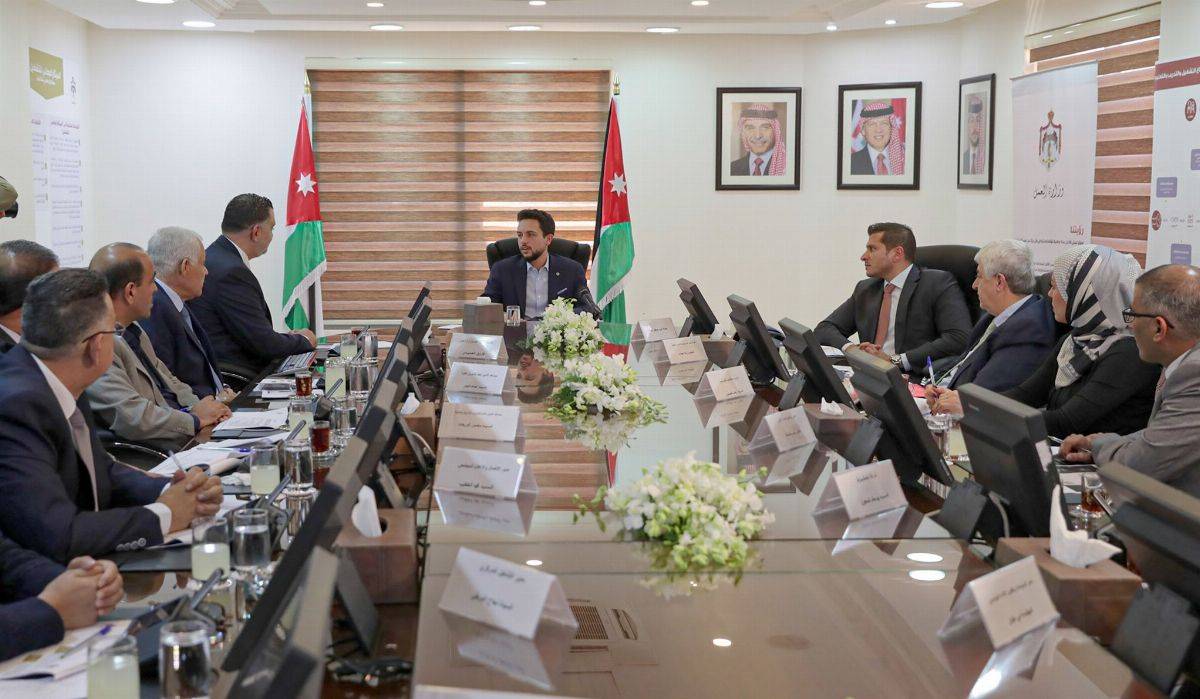 ولي العهد خلال زيارته لوزارة العمل: جلالة الملك يريد خطط تشغيل يلمس المواطن نتائجها على أرض الواقع