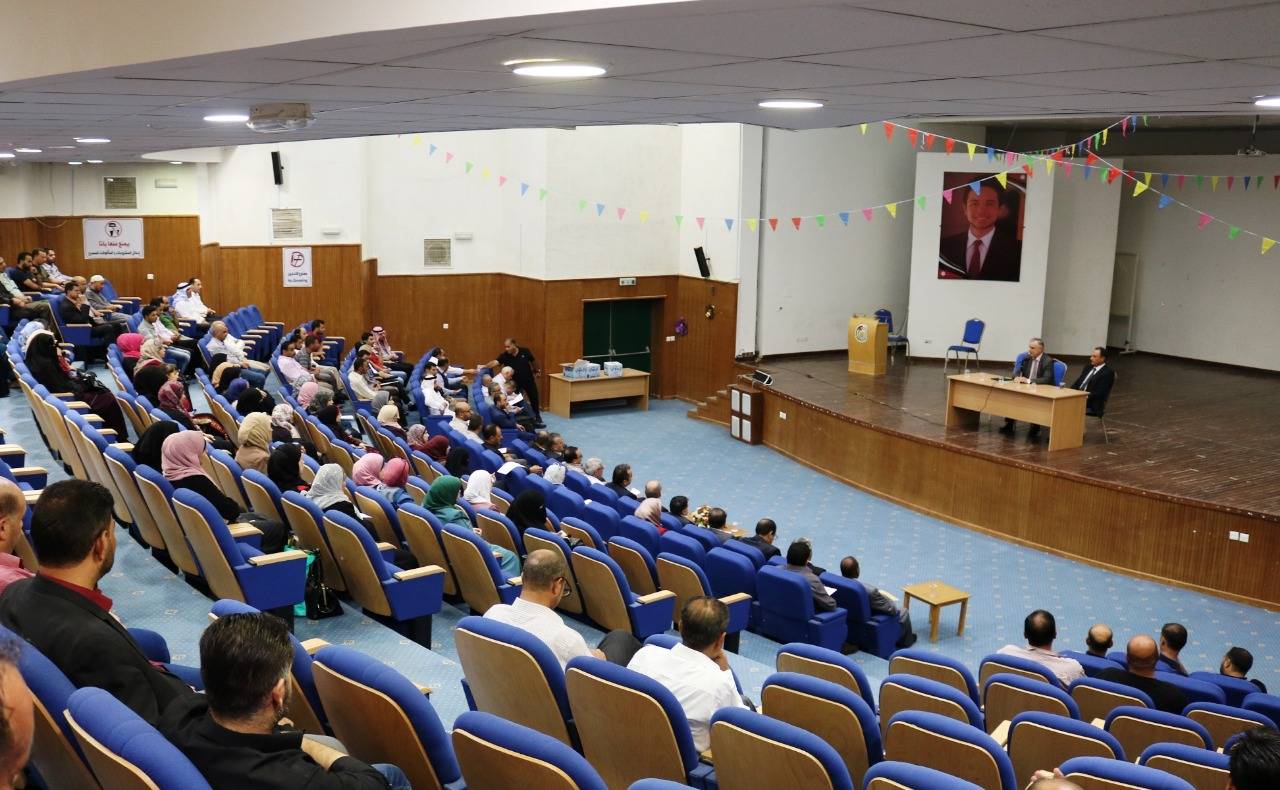 أبو كركي: برغم كل المعيقات ورغم كل الظروف إلا أن الجامعة في تقدم مستمر