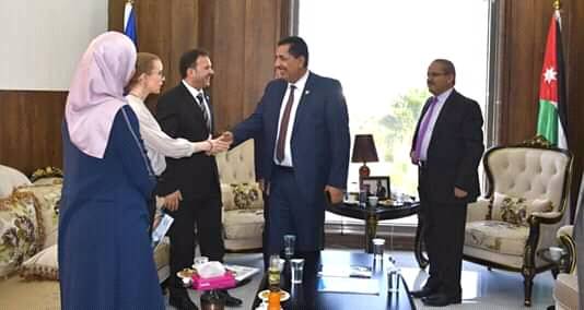 جامعة جدارا توقع مذكرة تفاهم مع جامعة كوينز بلفاست البريطاينة