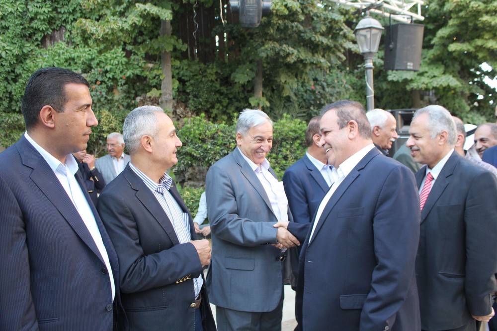 المحامي نضال ظاهر السعودي الف مبروك الخطوبة 