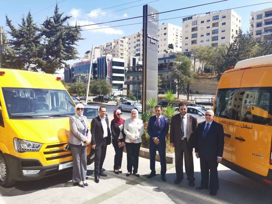 مؤسسة الوحدة للتجارة هيونداي الأردن وشركة الهالات المتطورة لإدارة المشاريع تعلنان انطلاق خدمة النقل المدرسي