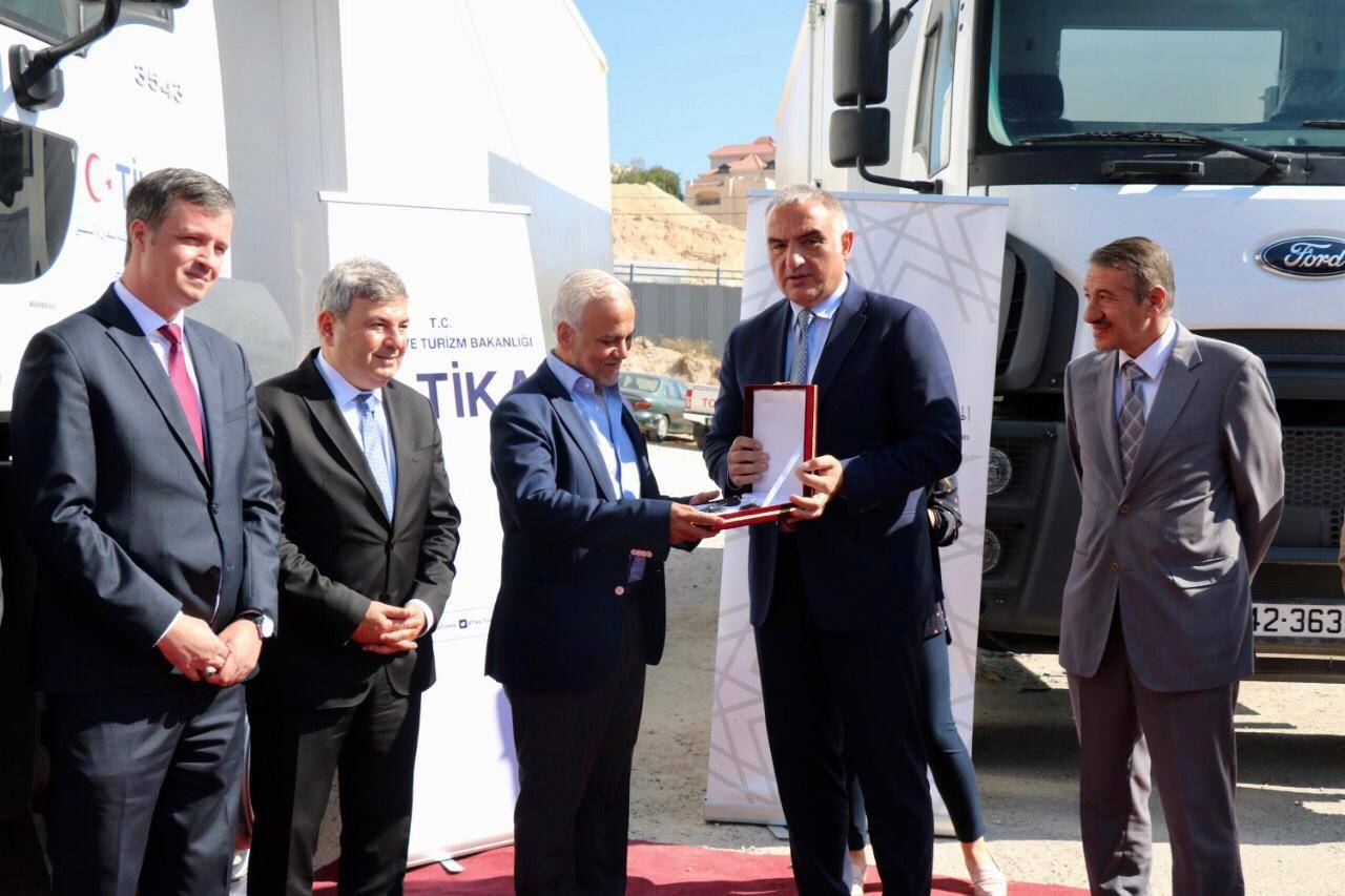 تبرع تركي بثلاث شاحنات للهيئة الخيرية الأردنية الهاشمية