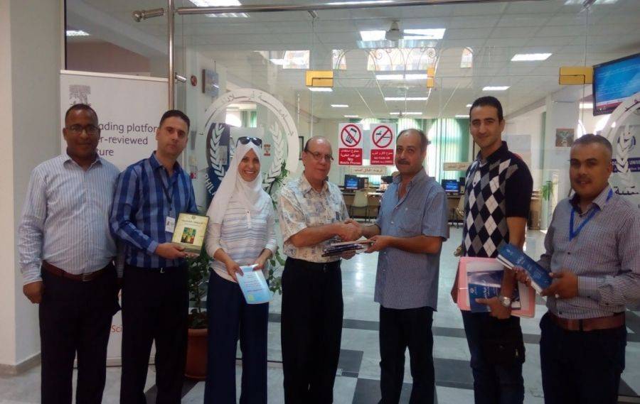 جامعة فيلادلفيا تهدي مئتي كتاب لمديرية شرطة الاحداث