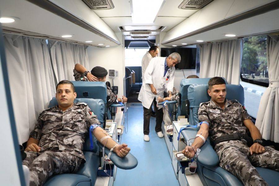 قوات الدرك تتبرع بالدم في حملة قطرة من دمك تنقذ روحا