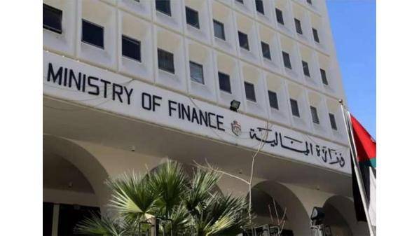 وزارة المالية تؤكد : اجراء وقف طرح المشروعات الرأسمالية اعتيادي