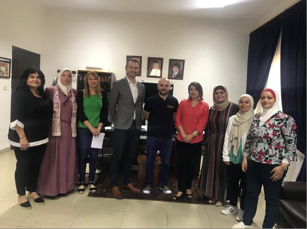 مركز اللغات في  جامعة فيلادلفيا يلتقي ممثلين من مركز الأمديست