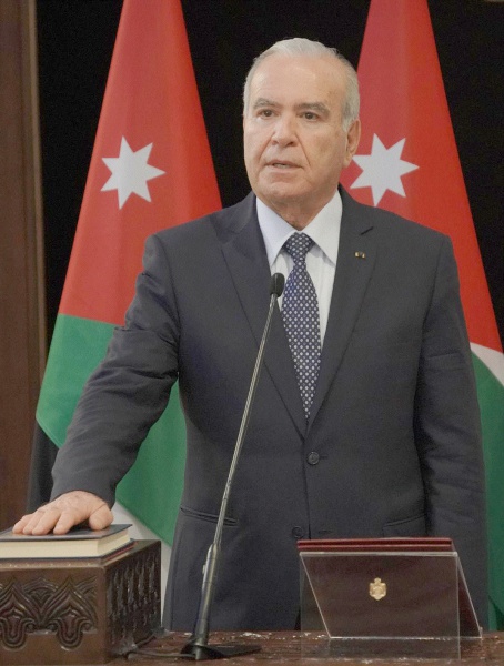وزير التربية : الحكومة قدمت مقترحا لتحسين الوضع المعيشي للمعلمين
