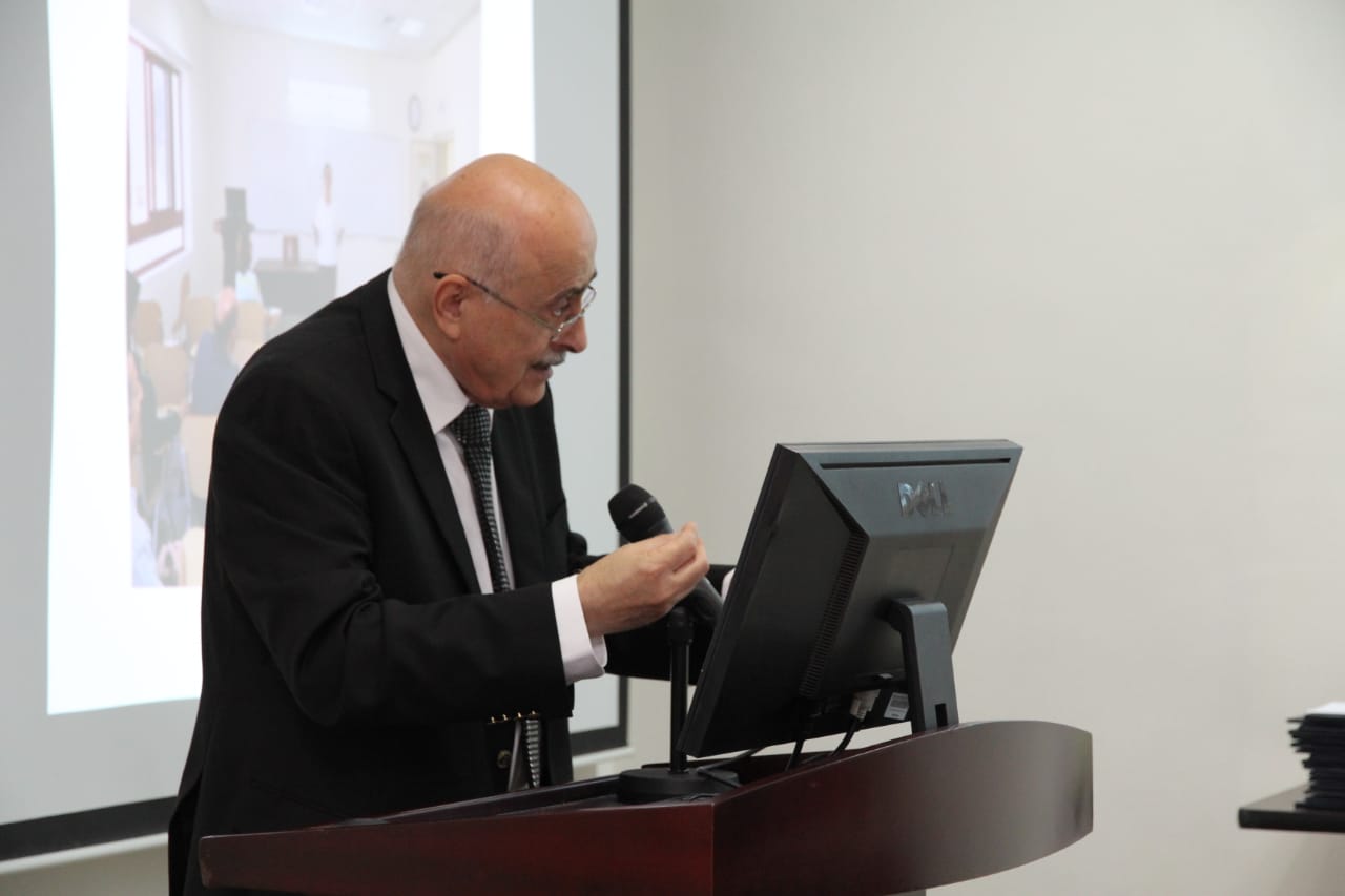 الجامعة الاميركية في مادبا تحتفل بتخريج دورة التفكير الاستراتيجي