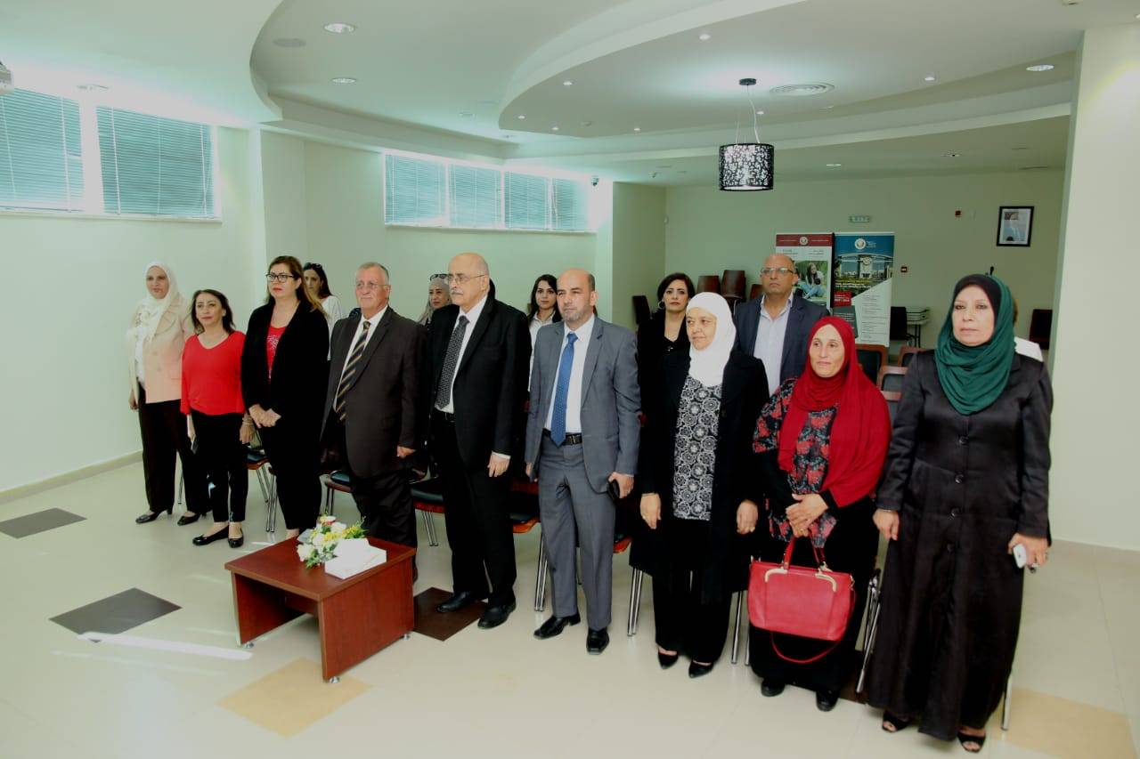 الجامعة الاميركية في مادبا تحتفل بتخريج دورة التفكير الاستراتيجي