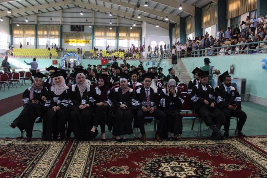 جامعة فيلادلفيا تزهو بخريجي صيفي الفوج الـ 26