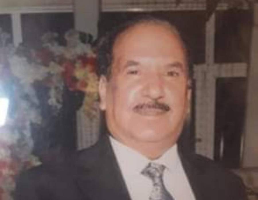 يُقطَع لِسانُه أو يشتريه  !