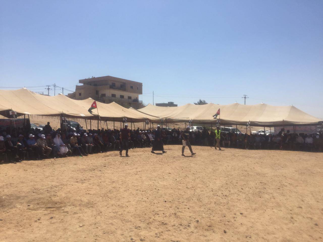 المعلمين تنظم وقفات احتجاجية في المفرق والطفيلة