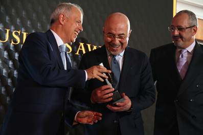 المجموعة التجارية THE Group تحصد جائزة الشركة الأسرع نمواً ضمن جوائز مجلة Jordan Business