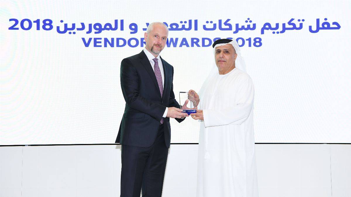 طرق دبي تكرم أفضل المتعهدين والموردين لعام 2018 مع استحداث فئتين جديدتين