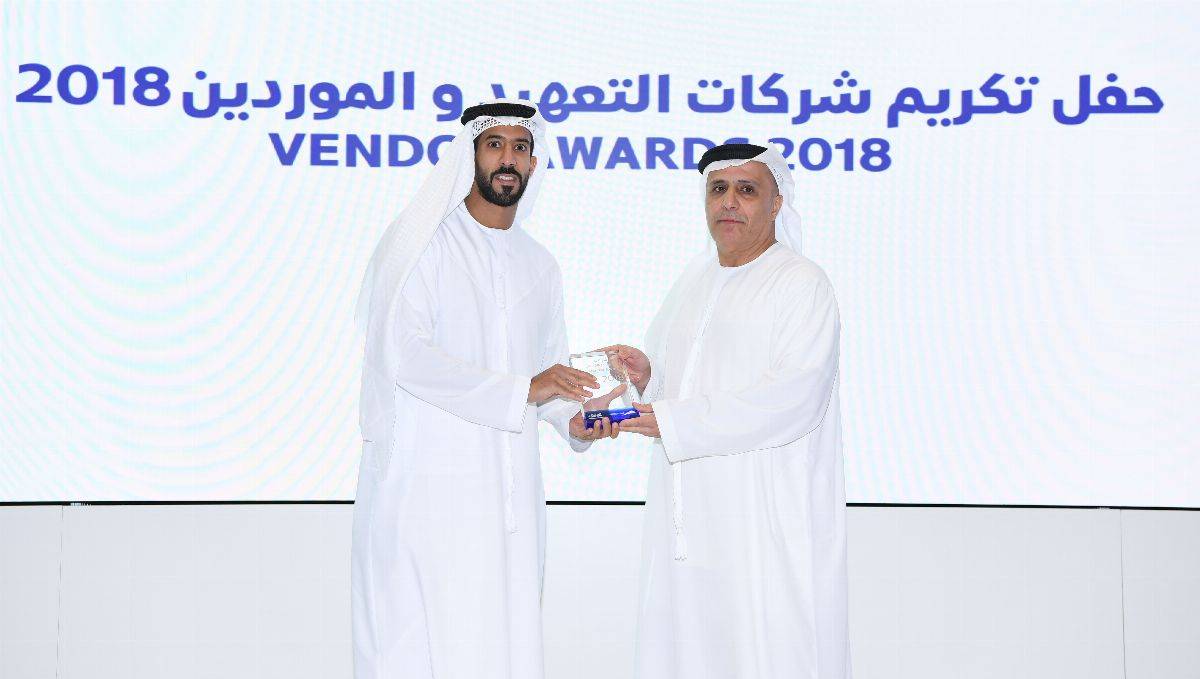 طرق دبي تكرم أفضل المتعهدين والموردين لعام 2018 مع استحداث فئتين جديدتين