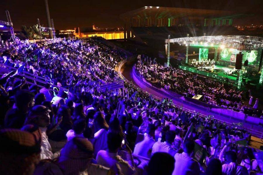 بلقيس تحتفل باليوم الوطني السعودي الـ89 ما بين دبي والقصيم