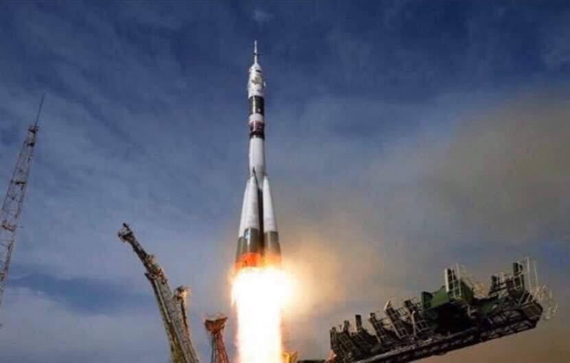 انطلاق ناجح لرحلة أول رائد فضاء إماراتي إلى محطة الفضاء الدولية.. فيديو 