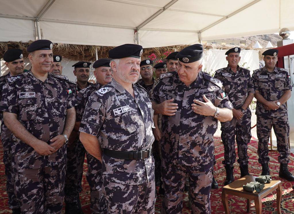 الملك يفتتح مركز الإنقاذ المائي والجبلي التابع للدفاع المدني في البحر  الميت