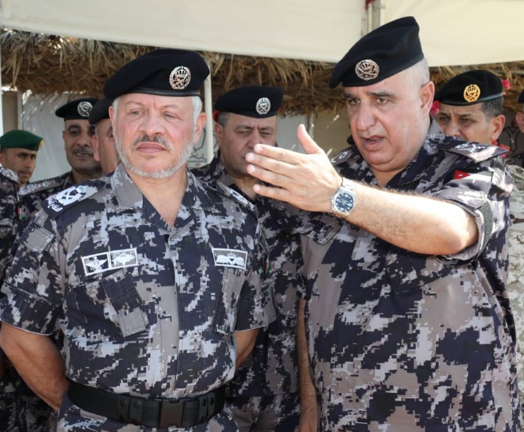 الملك يفتتح مركز الإنقاذ المائي والجبلي التابع للدفاع المدني في البحر  الميت