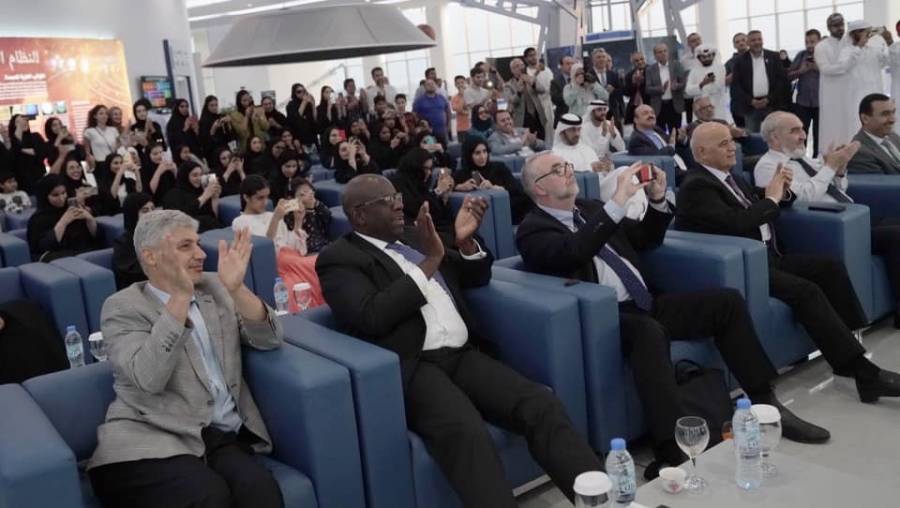 أكاديمية الشارقة لعلوم وتكنولوجيا الفضاء والفلك تحتفل بإطلاق أول رائد فضاء إماراتي هزاع المنصوري